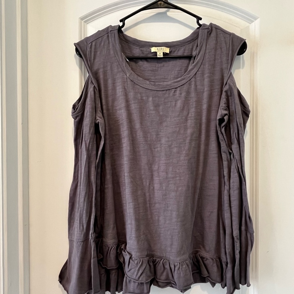 Boutique Cold Shoulder top